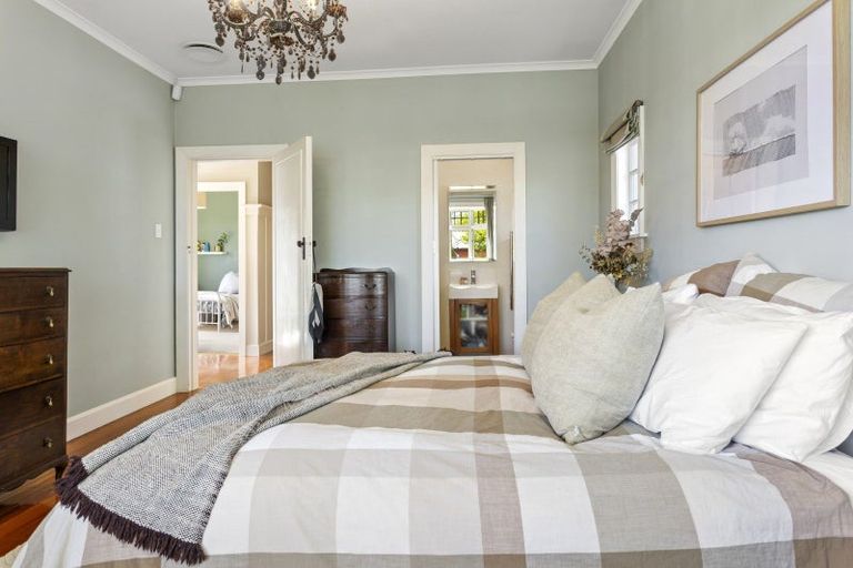 Photo of property in 42 Barrington Street, Somerfield, Christchurch, 8024