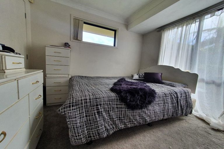 Photo of property in 96 Kamara Road, Glen Eden, Auckland, 0602