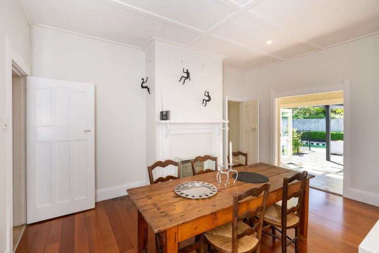 Photo of property in 54 Iona Road, Havelock North, 4130