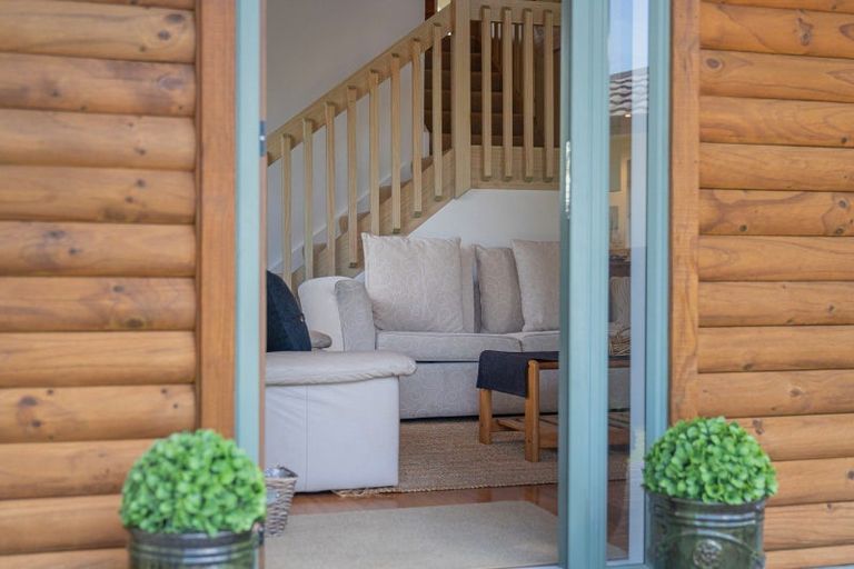 Photo of property in 12 Cathedral Court, Hahei, Whitianga, 3591