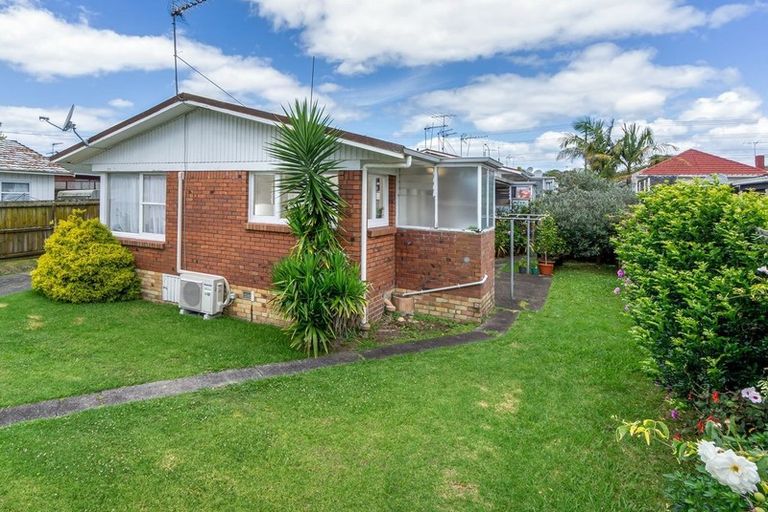 Photo of property in 6/43 Shakespeare Road, Milford, Auckland, 0620