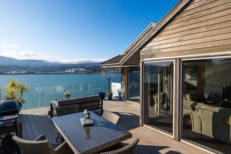 Photo of property in 33 Doon Street, Vauxhall, Dunedin, 9013