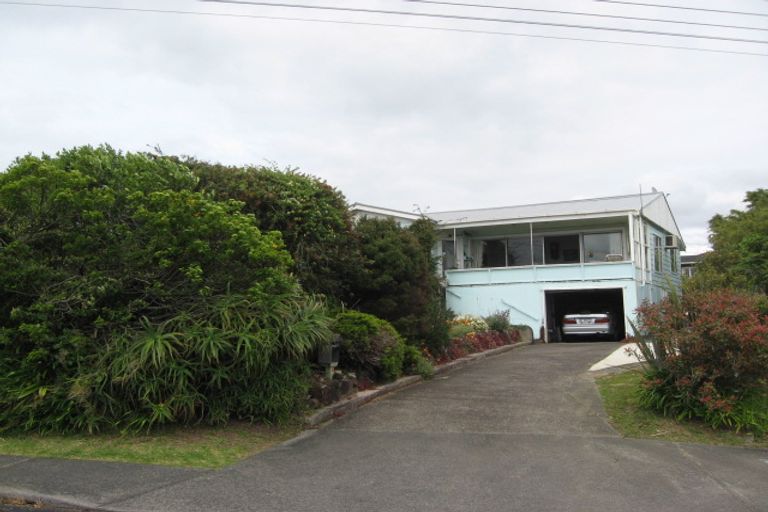 Photo of property in 13 Monyash Road, Manly, Whangaparaoa, 0930