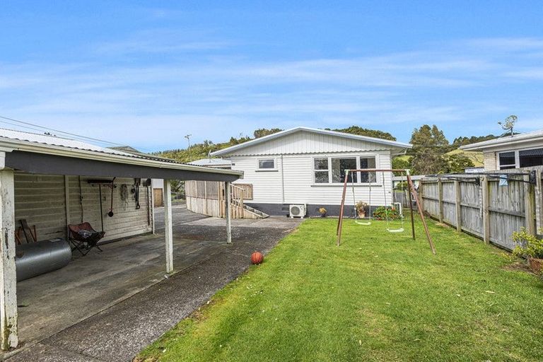 Photo of property in 132 George Street, Hikurangi, 0114