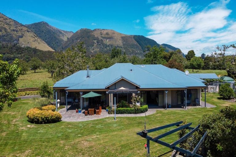 Photo of property in 92 Packard Road, Motupipi, Takaka, 7183