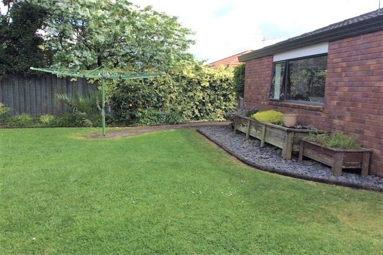 Photo of property in 33 Admiral Crescent, Flagstaff, Hamilton, 3210