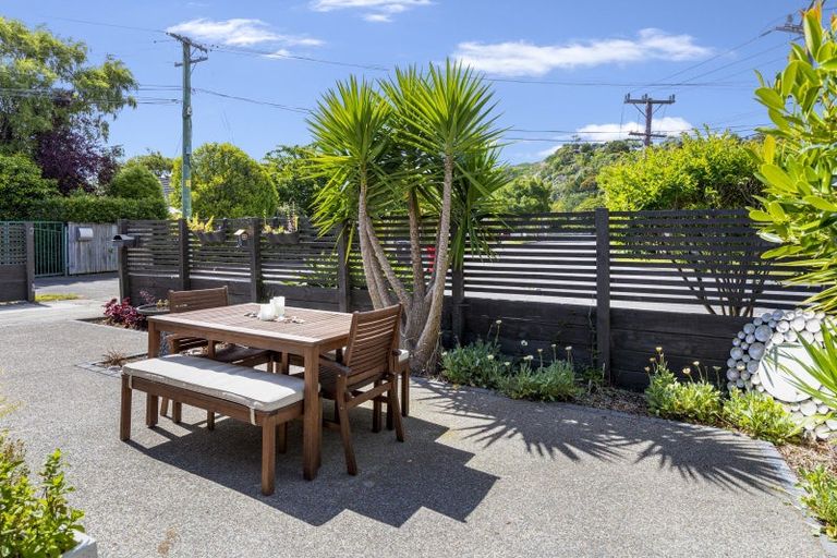 Photo of property in 12 Heretaunga Square, Silverstream, Upper Hutt, 5019