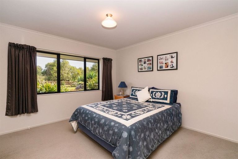 Photo of property in 13 Pukematawai Lane, Levin, 5571