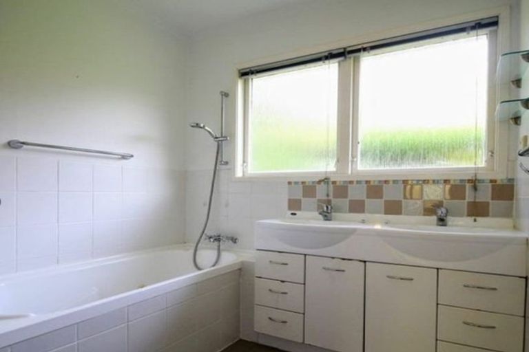 Photo of property in 51 Wyoming Avenue, Murrays Bay, Auckland, 0630