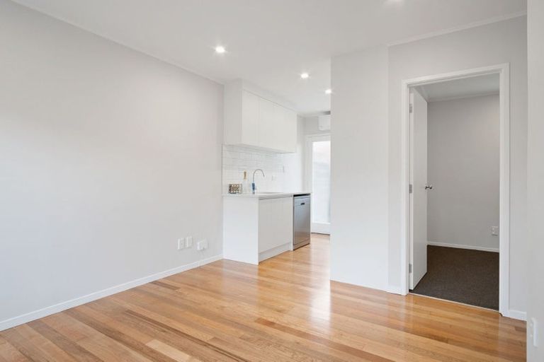 Photo of property in 2/31 Dominion Street, Takapuna, Auckland, 0622