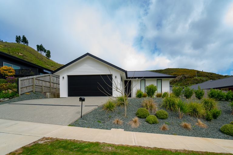 Photo of property in 10 Devenish Place, Atawhai, Nelson, 7010