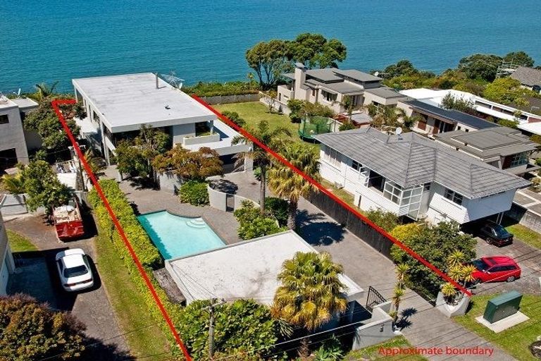 Photo of property in 119 Churchill Road, Rothesay Bay, Auckland, 0630
