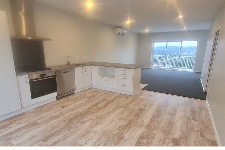 Photo of property in 18 Kopua Place, Whitby, Porirua, 5024