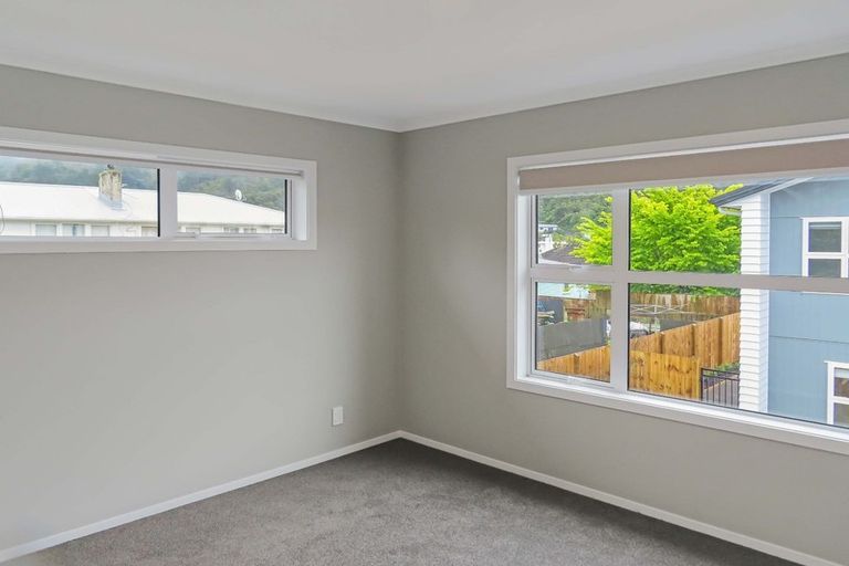 Photo of property in 4 Delaney Drive, Stokes Valley, Lower Hutt, 5019