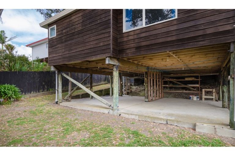 Photo of property in 17a Te Atatu Road, Te Atatu South, Auckland, 0610