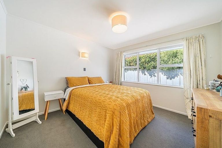 Photo of property in 20a Holyoake Crescent, Avalon, Lower Hutt, 5011
