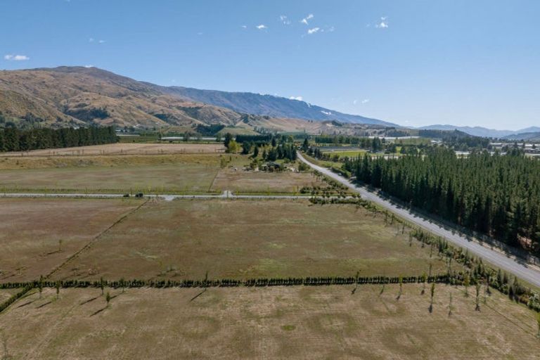 Photo of property in 13 Stone Drive, Cromwell, 9384