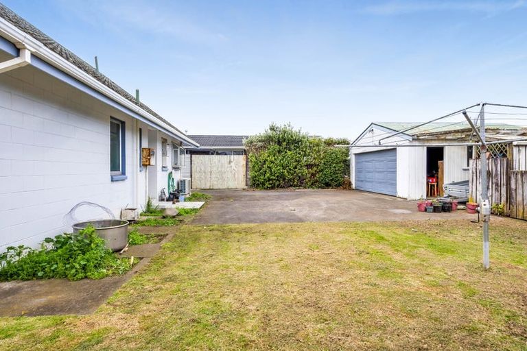Photo of property in 13 Green Lane, Hawera, 4610