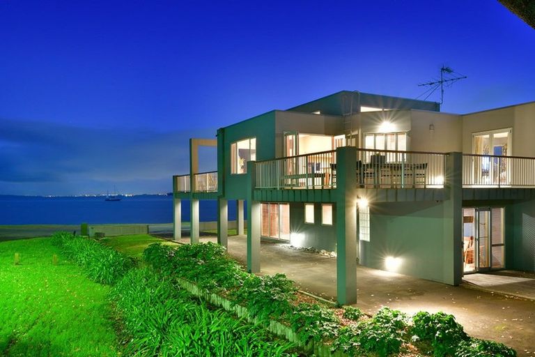 Photo of property in 1 Arkles Strand, Arkles Bay, Whangaparaoa, 0932