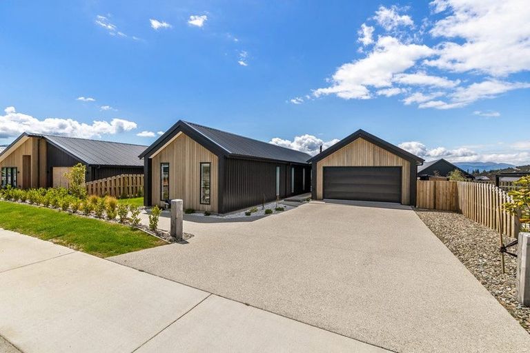 Photo of property in Northlake, 8 Linnburn Road, Wanaka, 9305