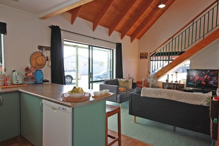 Photo of property in 105 Hampton Road, Whangamata, 3620