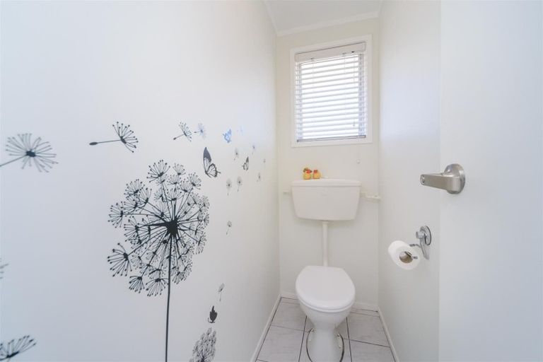 Photo of property in 1946 Parewanui Road, Parewanui, Bulls, 4894