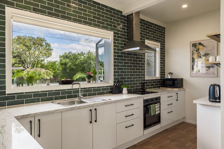 Photo of property in 127 Nuffield Avenue, Marewa, Napier, 4110