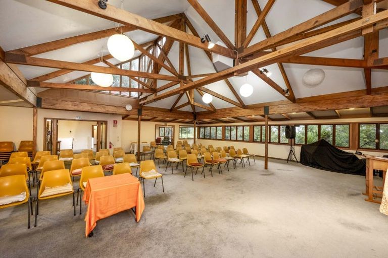 Photo of property in 445 Titirangi Road, Titirangi, Auckland, 0604