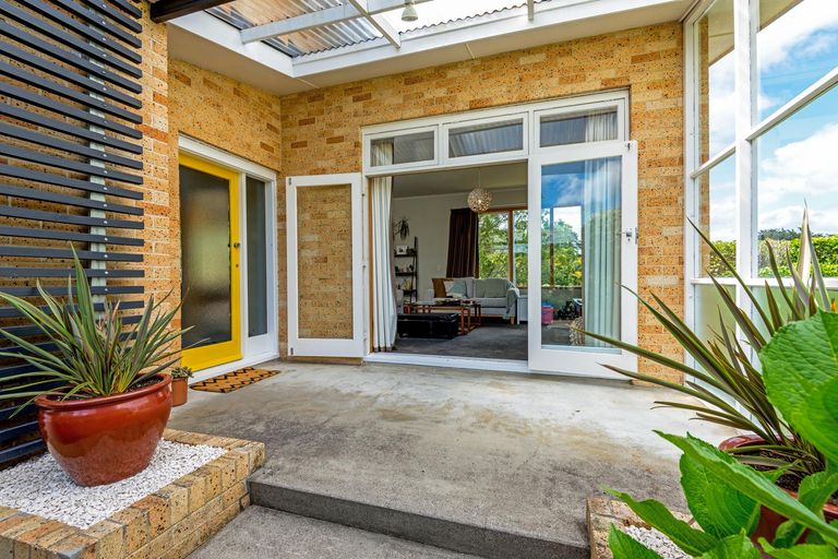 Photo of property in 97 Rangiora Avenue, Roslyn, Palmerston North, 4414