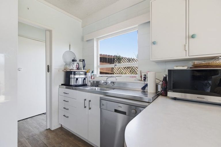 Photo of property in 12 Sutherland Road, Brookfield, Tauranga, 3110