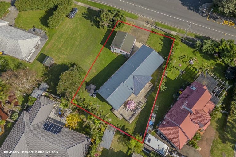 Photo of property in 37 Hahei Beach Road, Hahei, Whitianga, 3591
