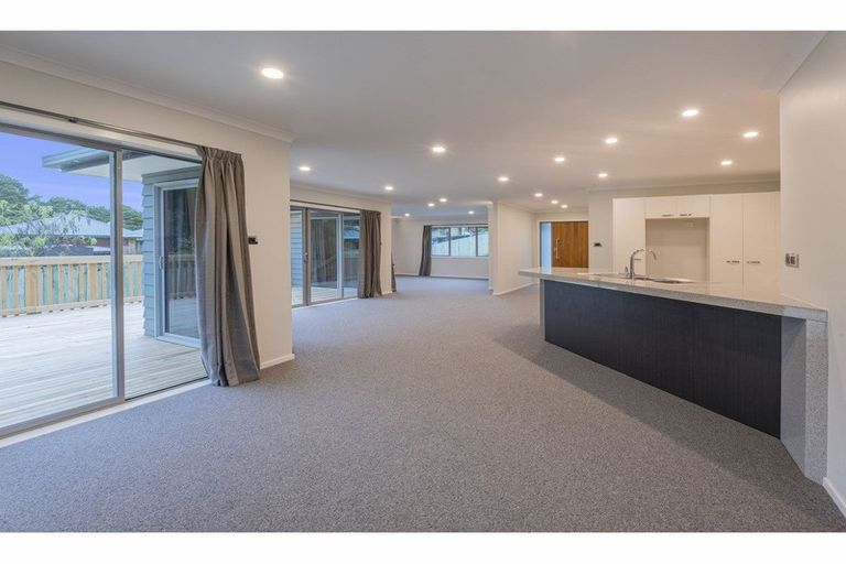 Photo of property in 17 Daviot Place, Te Kamo, Whangarei, 0112