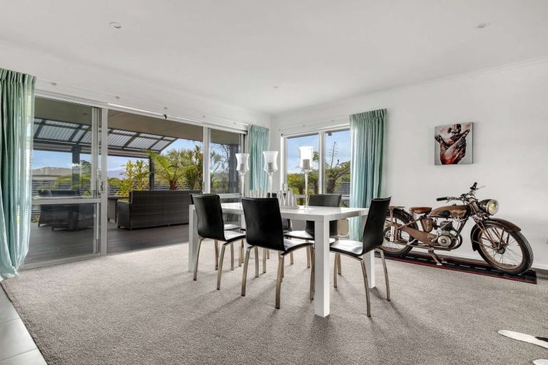 Photo of property in 20 Roseberry Place, Whitianga, 3510