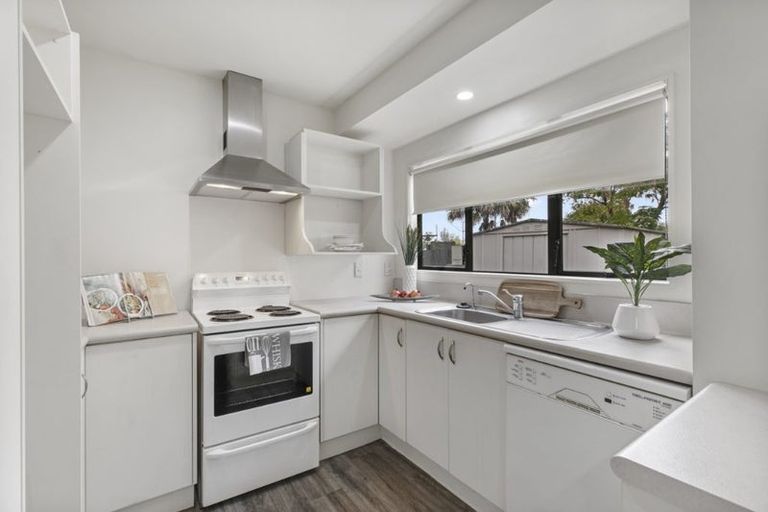 Photo of property in 2/129 Coronation Road, Papatoetoe, Auckland, 2025