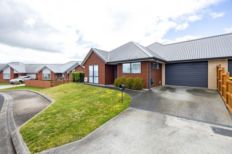 Photo of property in 11 Clifford Close, Leamington, Cambridge, 3432