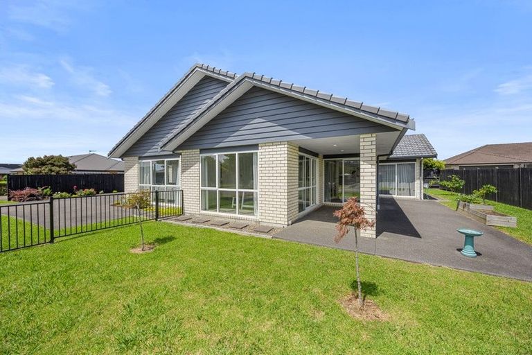 Photo of property in 8a Maple Lane, Huapai, Kumeu, 0810