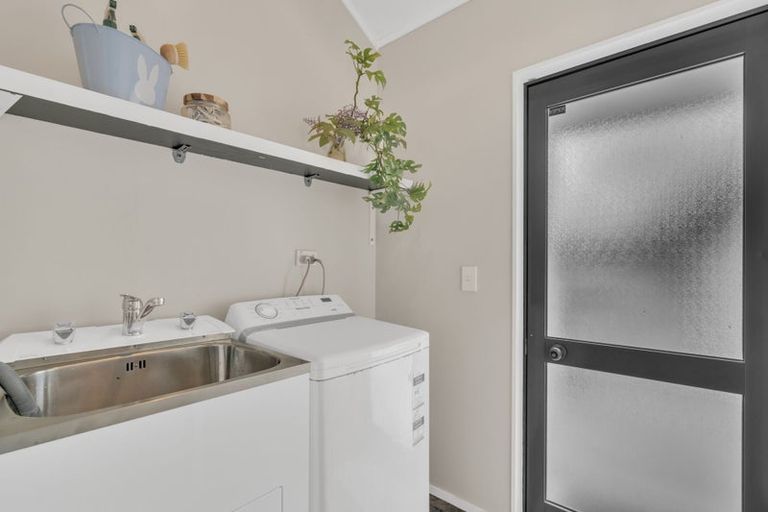 Photo of property in 16 Tamure Place, Ruakaka, 0116