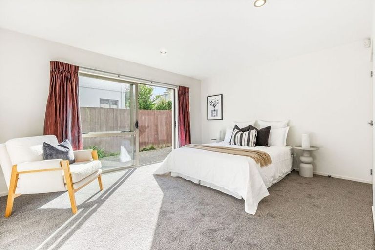 Photo of property in 80c Golf Road, New Lynn, Auckland, 0600