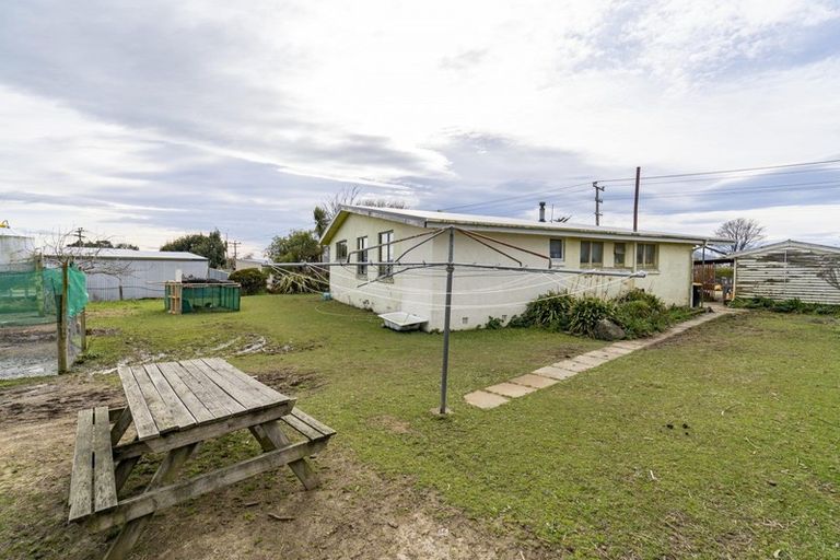 Photo of property in 6 Boundary Road, Tisbury, Invercargill, 9877