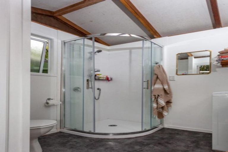 Photo of property in 10 Widdison Place, Whangamata, 3691