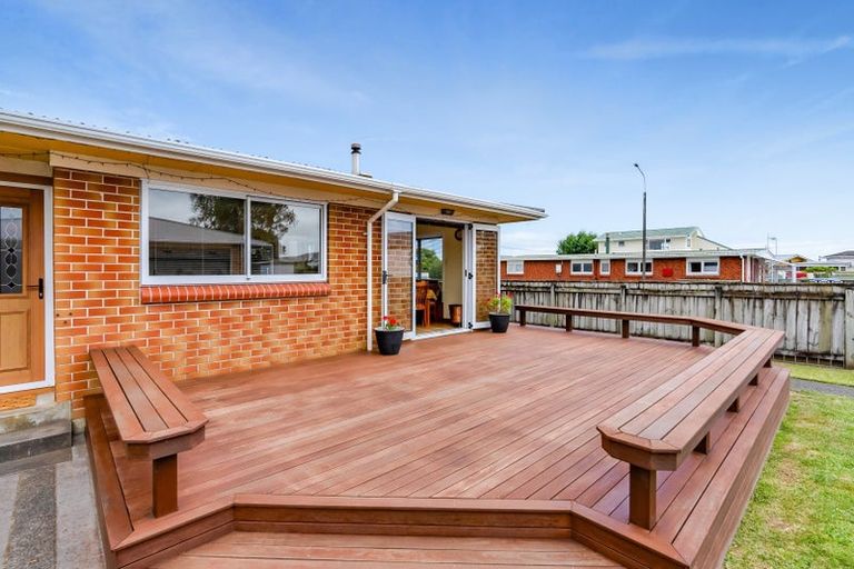 Photo of property in 239 Mangorei Road, Merrilands, New Plymouth, 4312