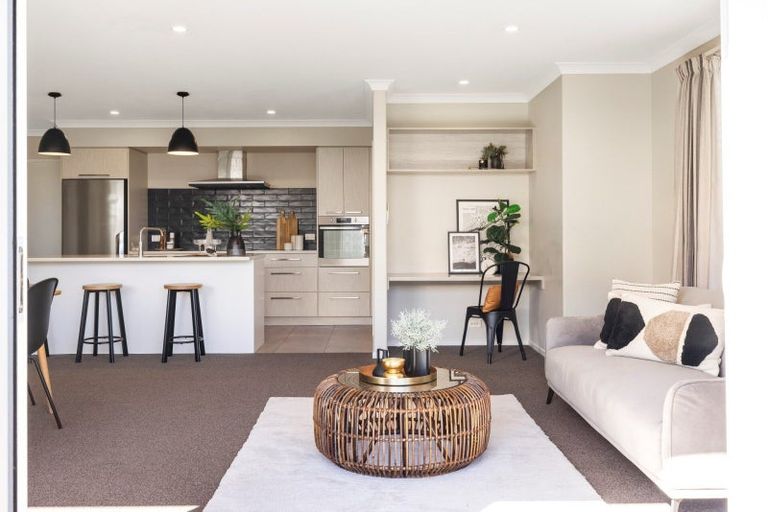 Photo of property in 98 Penetaka Heights, Pyes Pa, Tauranga, 3112