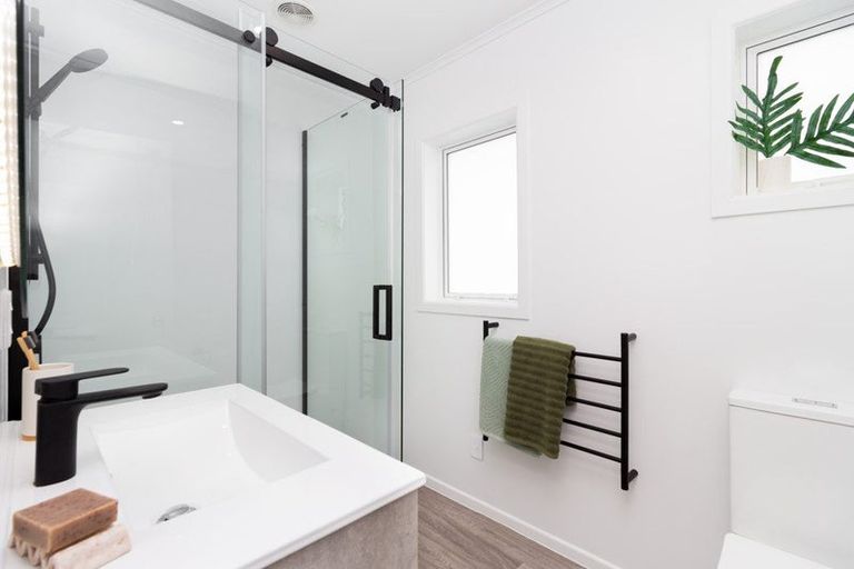 Photo of property in 12 Scott Avenue, Owhata, Rotorua, 3010