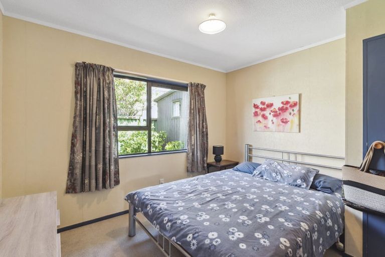 Photo of property in 9b Rodney Grove, Paraparaumu, 5032