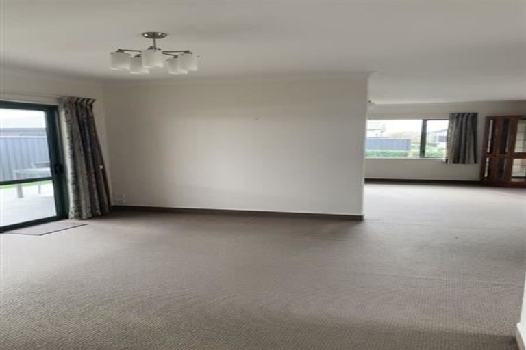 Photo of property in 10 Lewis Way, Poraiti, Napier, 4112