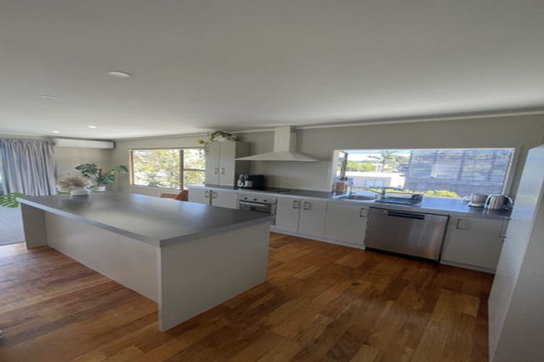 Photo of property in 2 Pine Road, Ngunguru, Whangarei, 0173