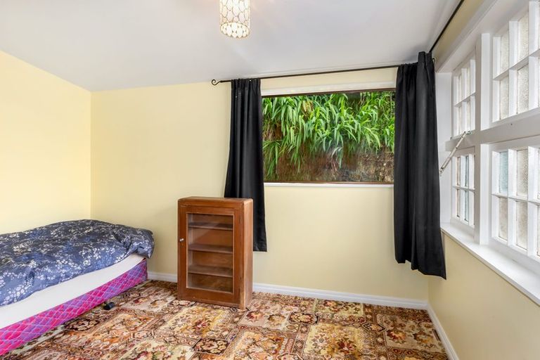 Photo of property in 1/45 Airlie Road, Plimmerton, Porirua, 5026