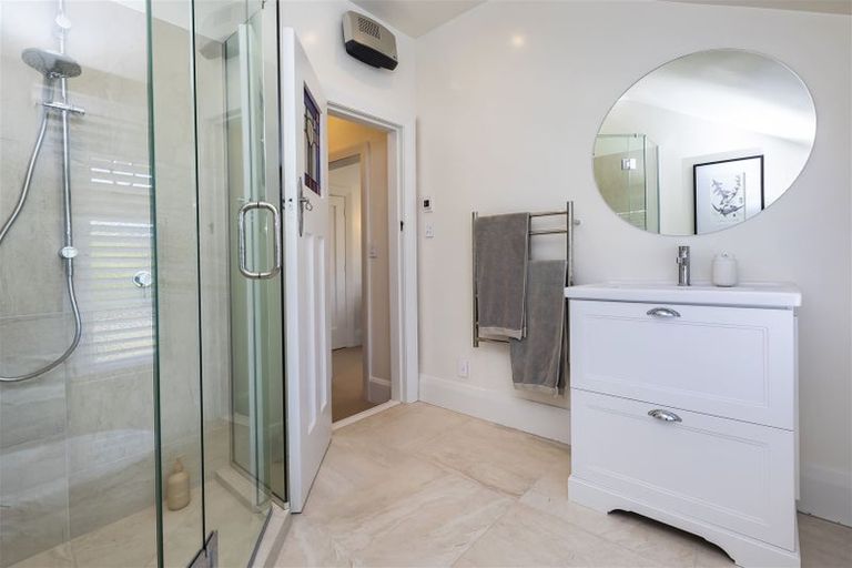 Photo of property in 205 Blighs Road, Strowan, Christchurch, 8052