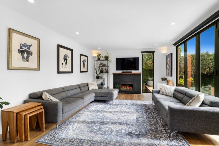 Photo of property in 16 Ridgewood Place, Shirley, Christchurch, 8061