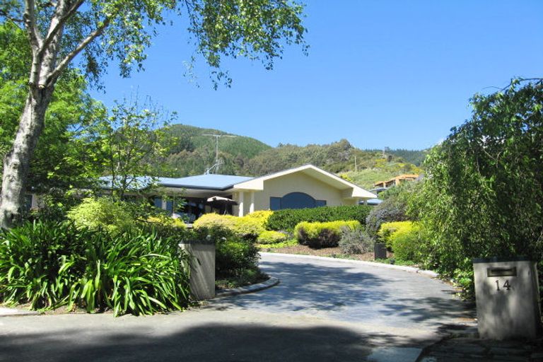 Photo of property in 14 Strathaven Place, Atawhai, Nelson, 7010